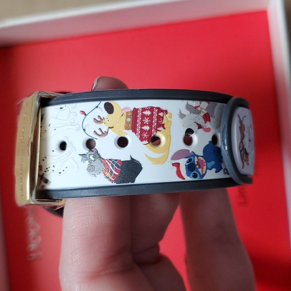 Disney Santa Tails Dooney and Bourke MagicBand - Picture 3 of 6